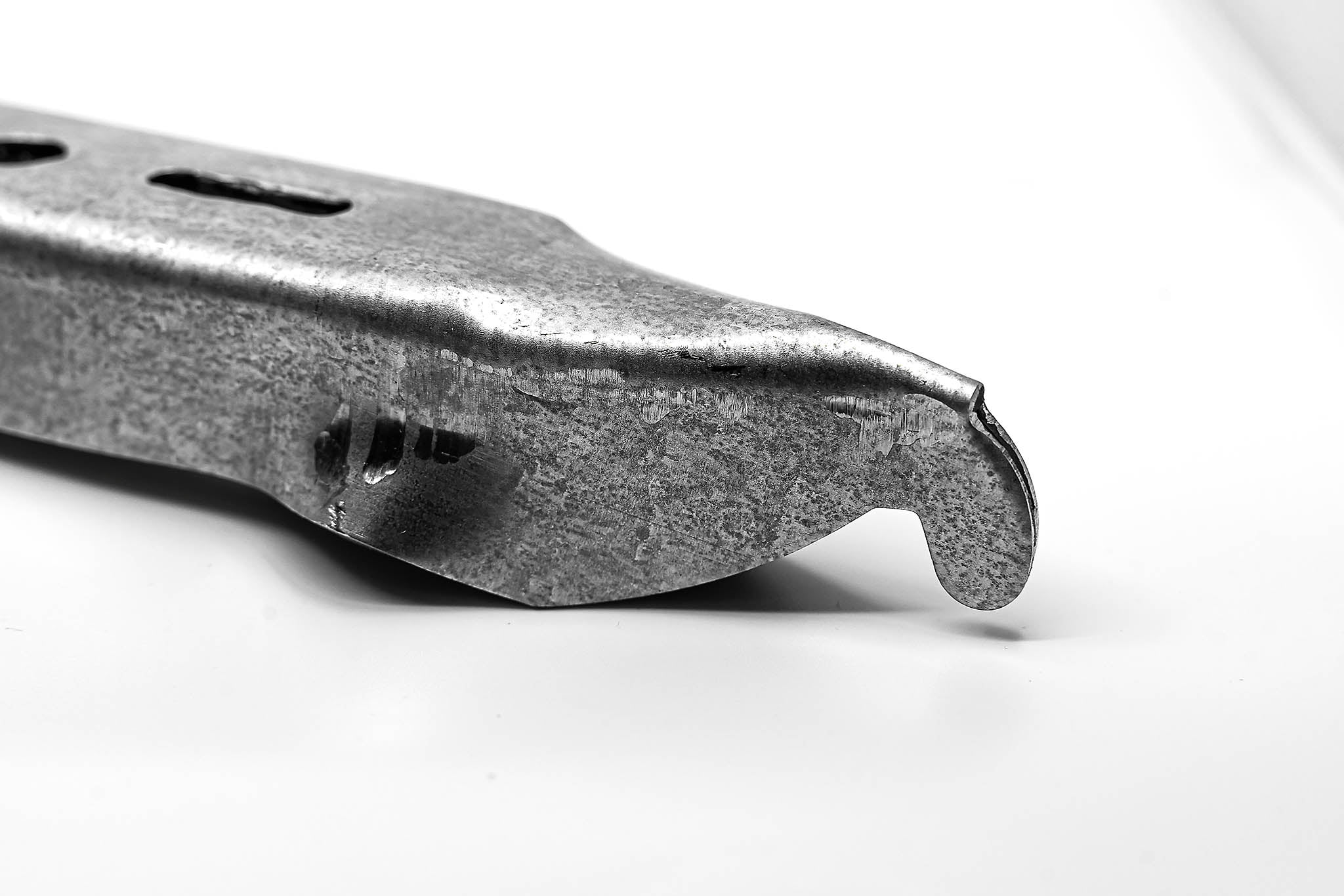 MONTANȚI ZINCAȚI „U”