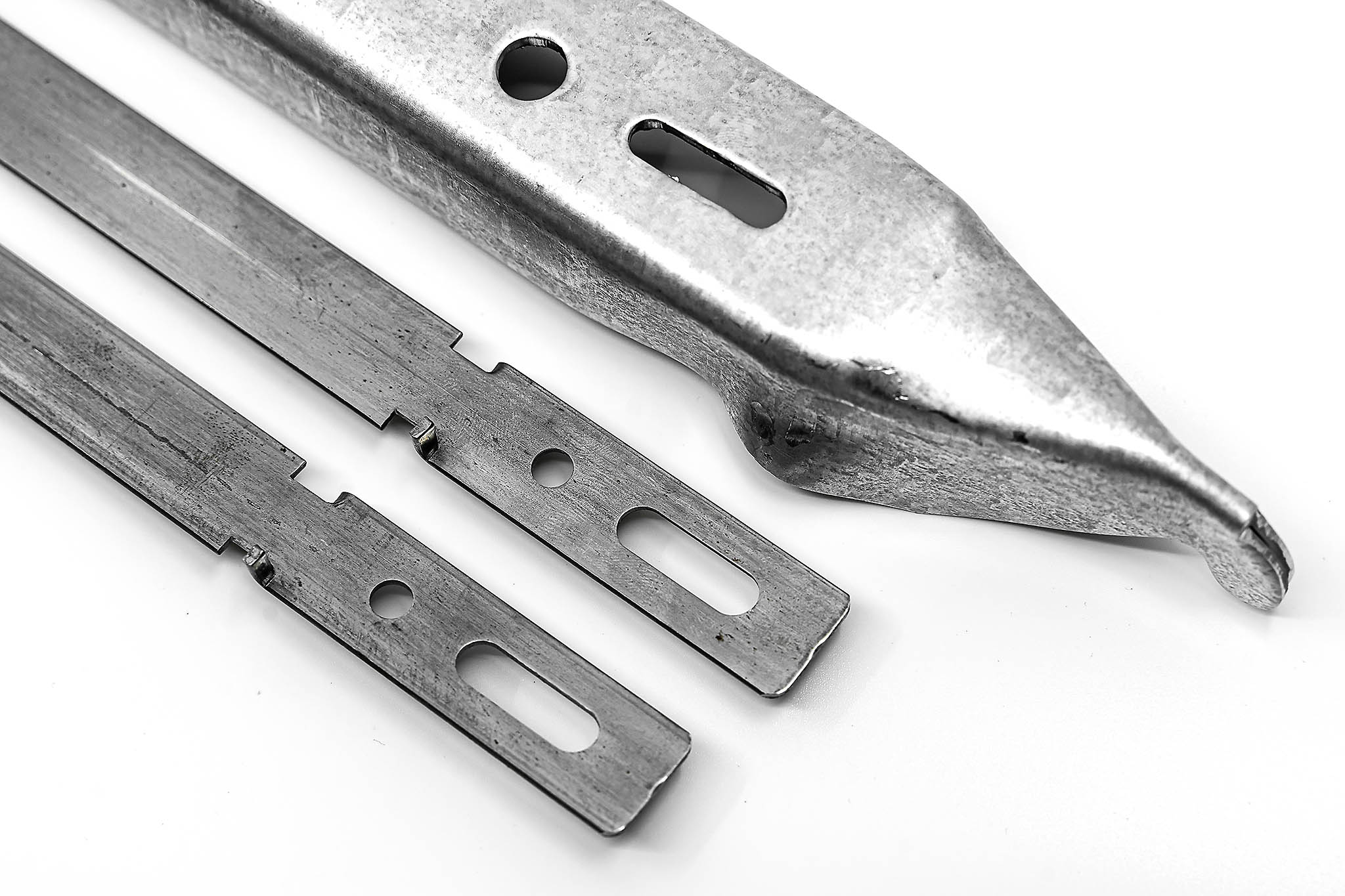 MONTANȚI ZINCAȚI „U”